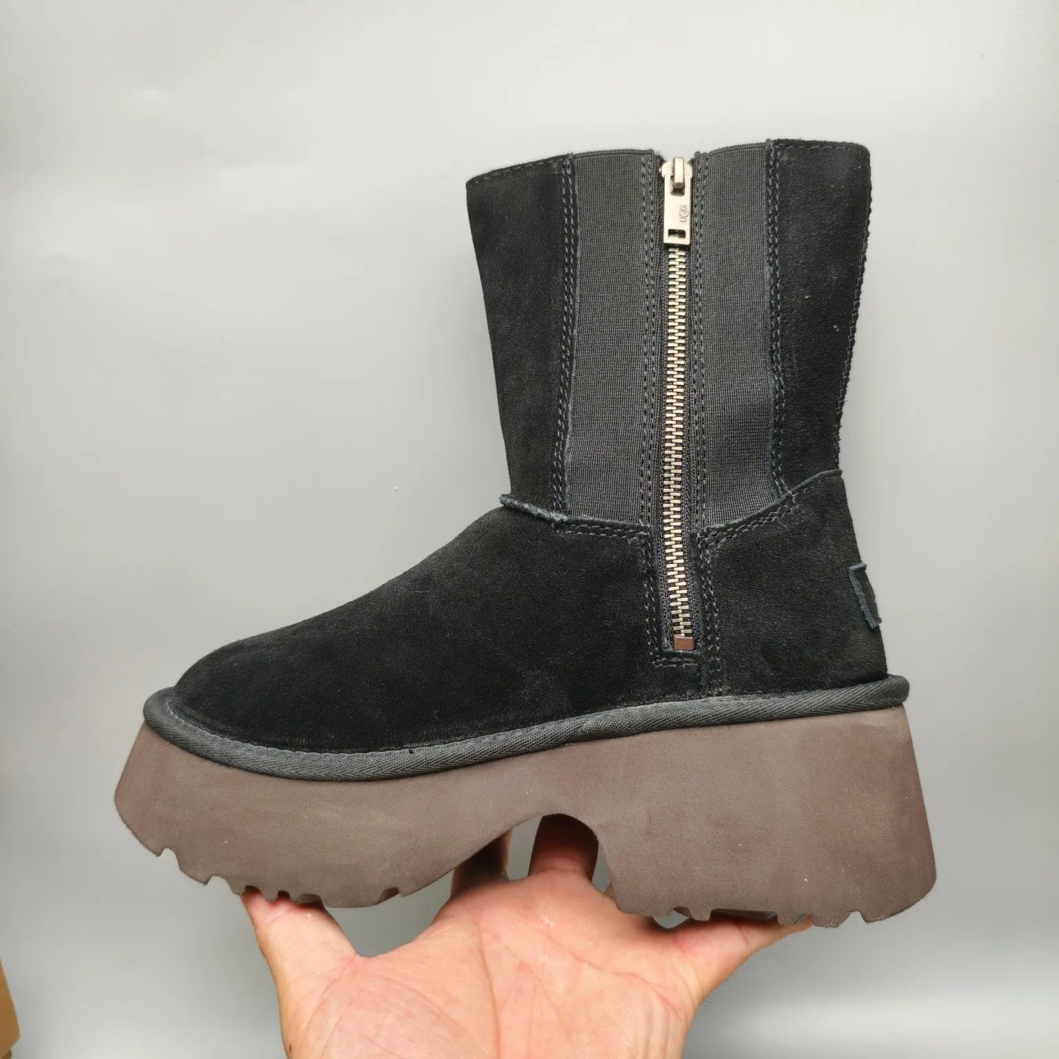 💰600 UGG sheepskin all-in-one snow boots 8313 Thick sole wedge casual women's boots Color: maroon black walnut Matching size: 35-40